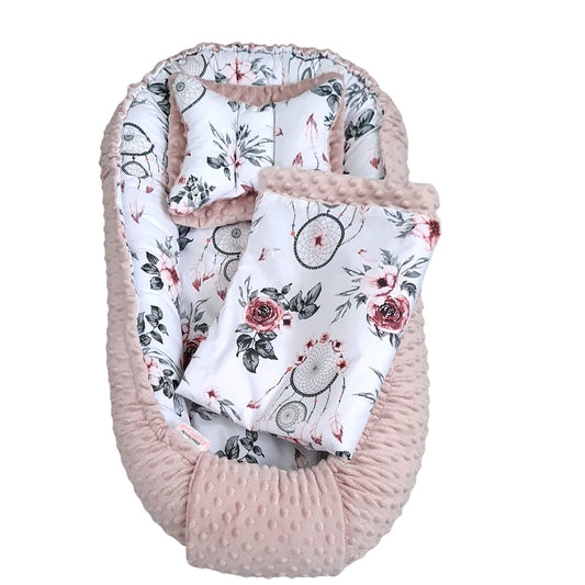Evcushy 5-piece baby nest set in pink – includes baby nest, blanket, flat pillow, support pillow, and liner for 0–9 months.