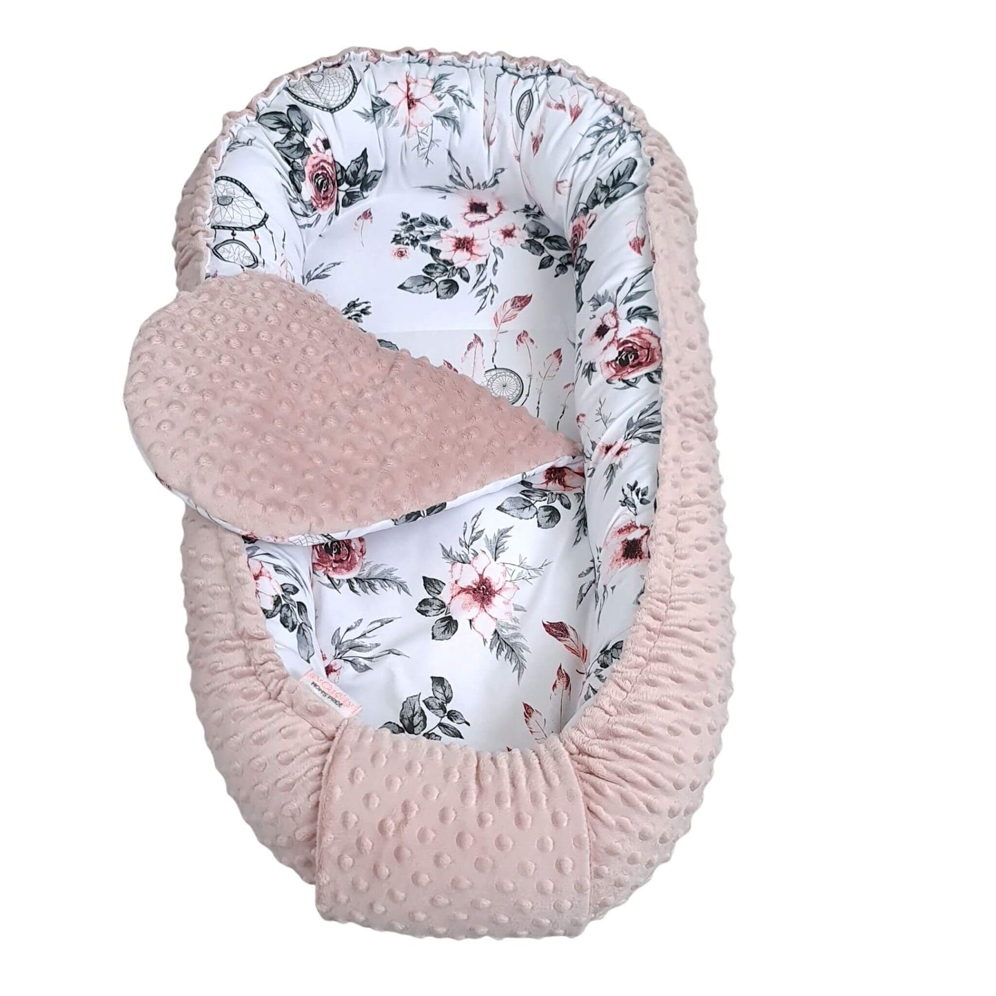 Handmade pink baby sleep pod from Evcushy – nest with removable liner for infants 0–9 months.