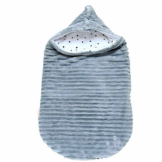 cosy blanket for car seat 3 and 5 points harness blanket with hood plush grey and polka dot pattern evCushy