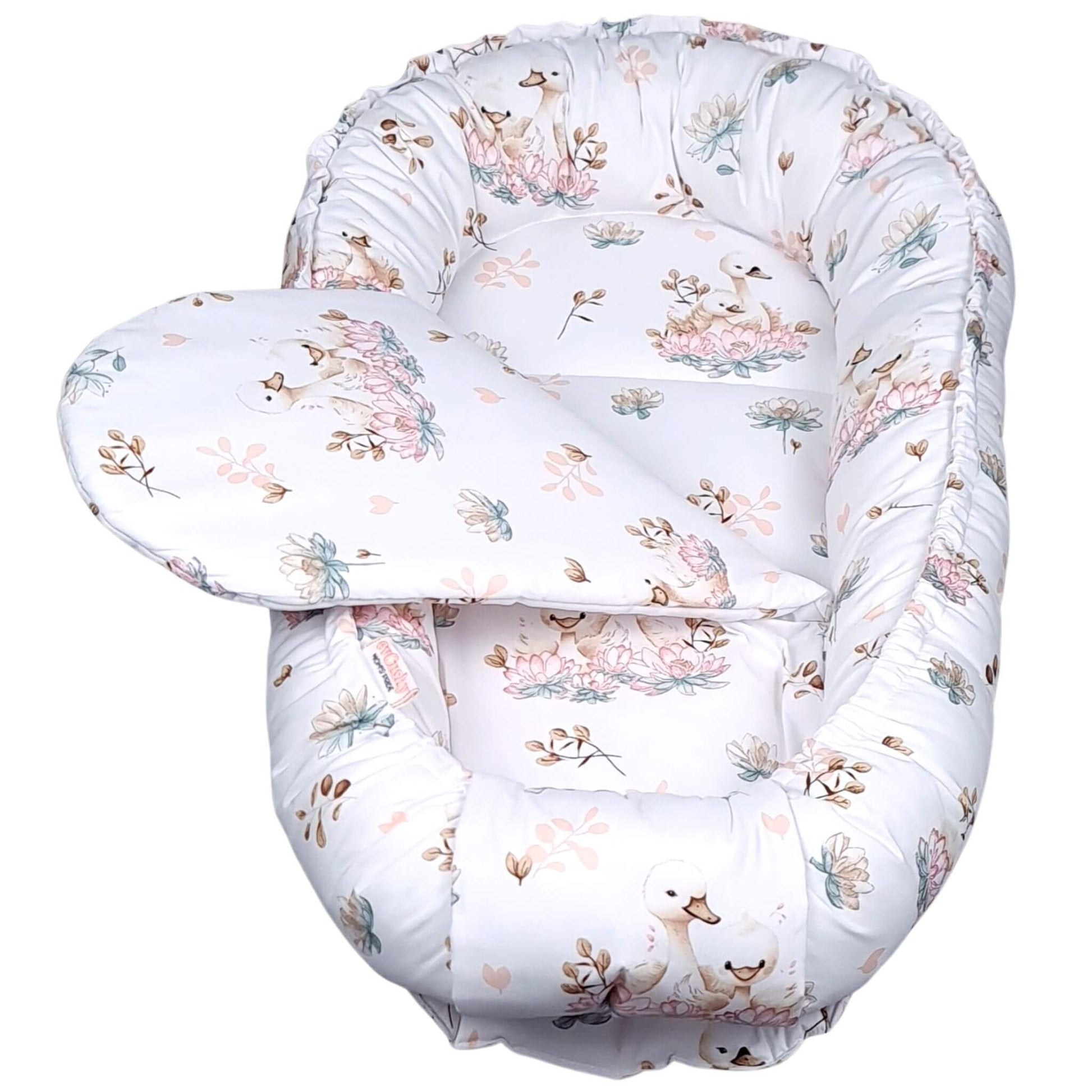 Floral baby nest pod with removable liner and soft edges