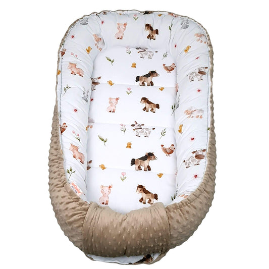 Evcushy Snuggle & Play Pod XXL in Farm Friends pattern with Mocha Mousse base – front view